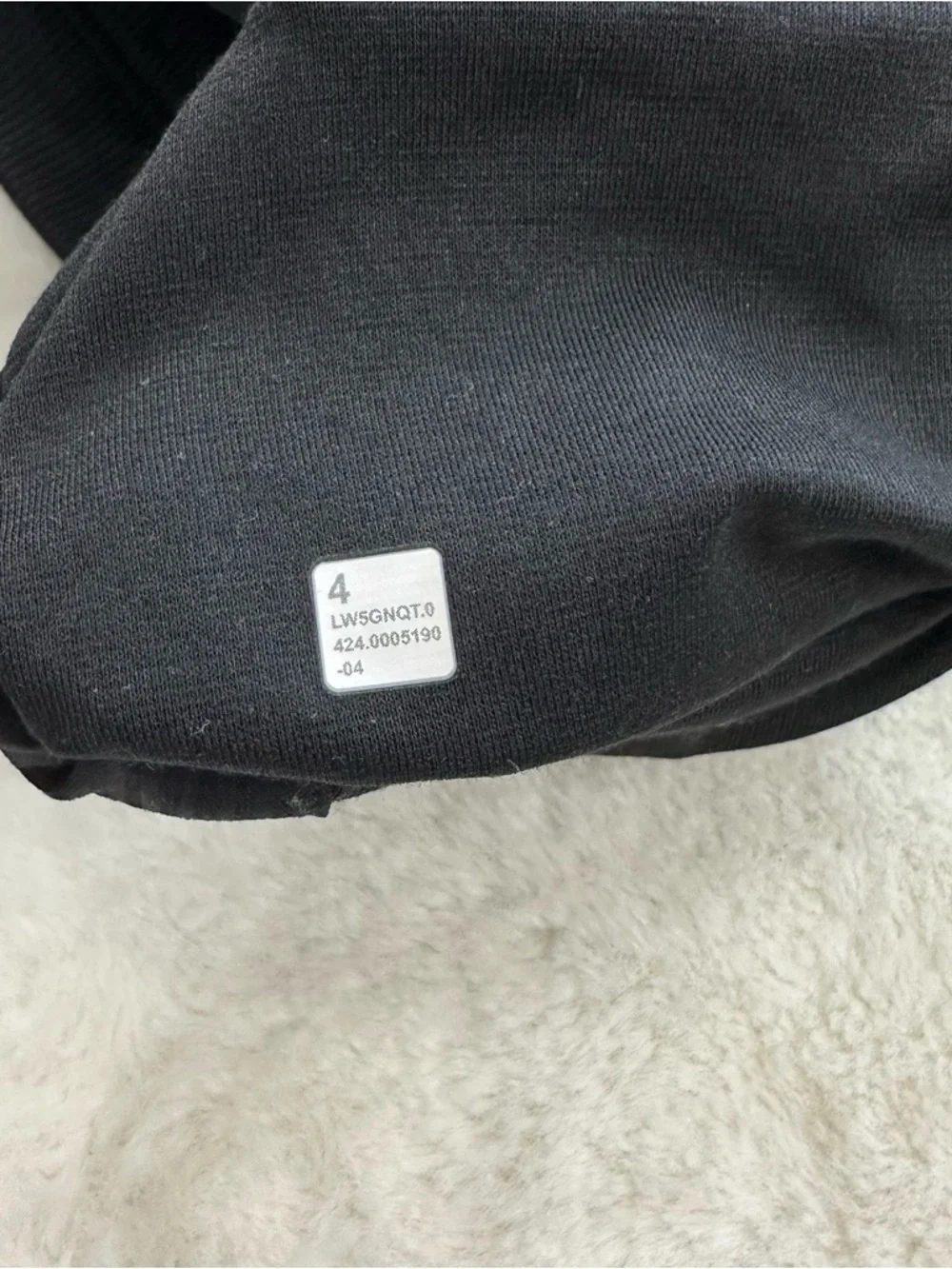 Lululemon Dance Studio Mid-Rise Pant *Tall
Size 4 Black - Picture 4 of 5